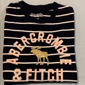 Abercrombie girls long sleeve tee